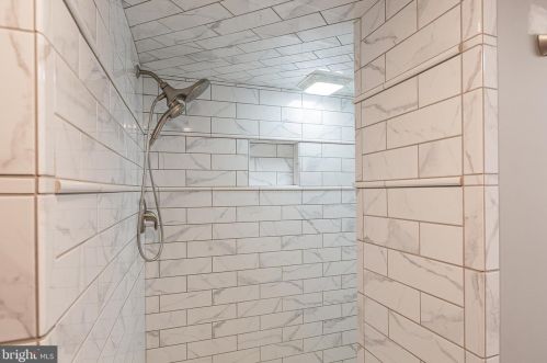 1310 Maple Ave, Lancaster PA 17603-4614 exterior