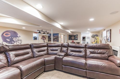 2819 Kilbourn Ave, Chicago IL 60623-4213 exterior