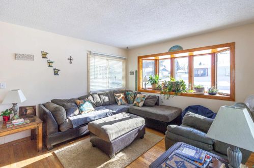 1607 Conan St, Ely MN 55731-1237 exterior