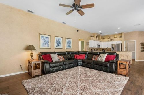 4160 7 Ave, Naples FL 34119-1522 exterior