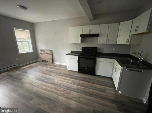 53 Plum St, Lancaster PA 17602-2324 exterior