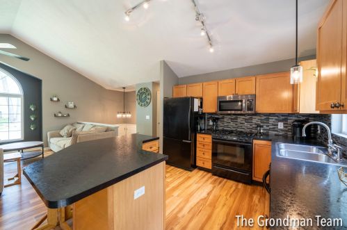 3032 Root Ct, Cedar Springs MI 49319-8153 exterior