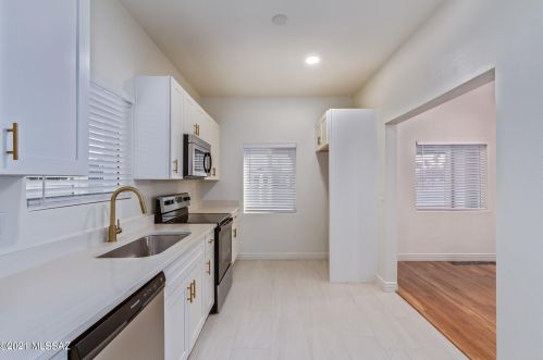 2109 Grant Rd, Tucson AZ  85719-3412 exterior