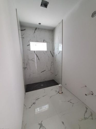 2983 6 St, Naples FL 34120-1330 exterior