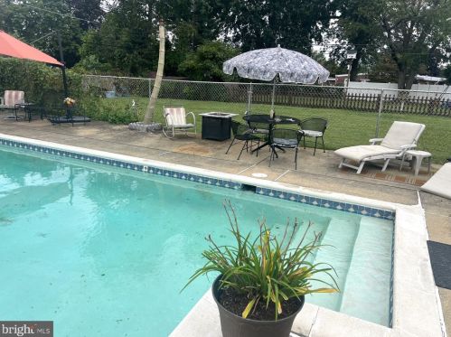 1110 Gregg St, Philadelphia PA 19115-4283 exterior