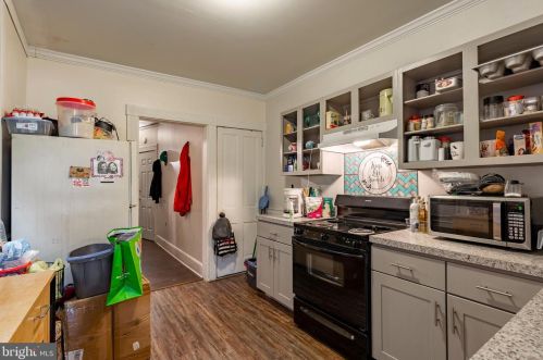 680 Columbia Ave, Lancaster PA 17603-3652 exterior