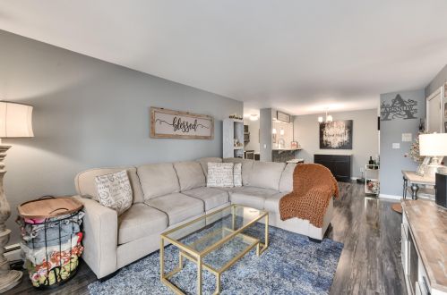 8505 Waterford Ave, Milwaukee, WI 53228-2319