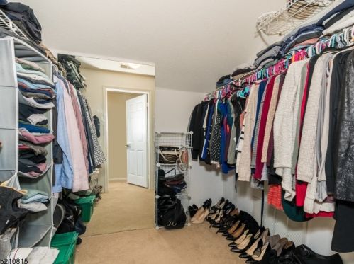 40 Wildflower Ln, Morristown NJ 07960-2768 exterior