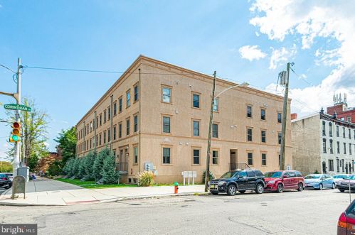 2012 Girard Ave, Philadelphia PA 19130-1421 exterior