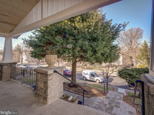 1805 Kearny St, Washington DC  20018-2435 exterior