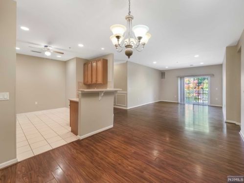 1303 Gatherings Dr, Paterson NJ 07508-1380 exterior