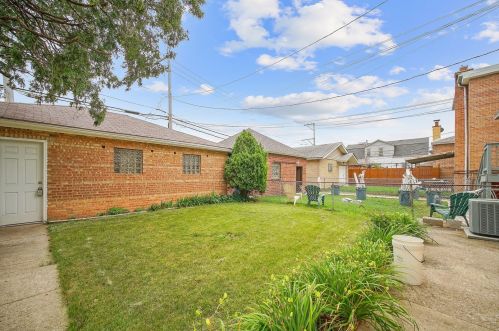 6201 Kilpatrick Ave, Chicago IL 60652-3050 exterior