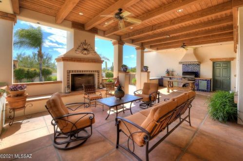 4820 Camino Escuela, Tucson AZ 85718-5914 exterior