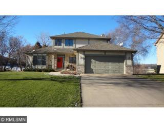 1760 Park Ridge Dr, Chaska, MN 55318-2807
