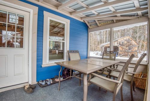 67 Riverhill Ave, Concord NH  03303-1542 exterior