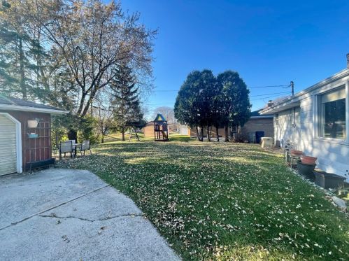 6579 Dodge Pl, Milwaukee WI  53220-1832 exterior