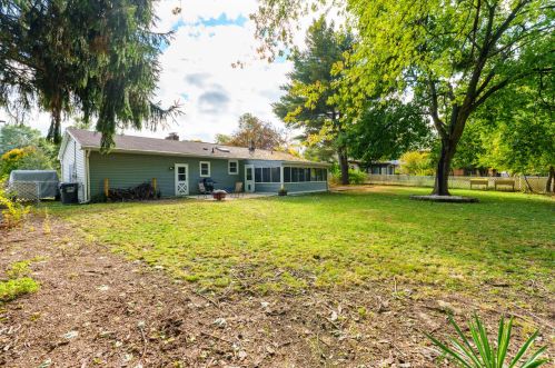 127 Melody Ave, Kalamazoo MI 49002-6219 exterior