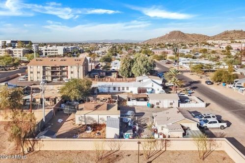 521 Carol Ave, Phoenix AZ 85021-2071 exterior