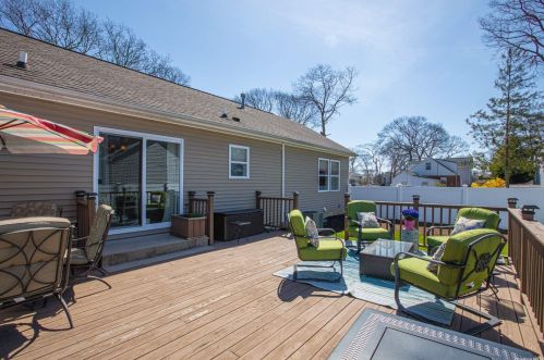 138 Frederick Ave, Babylon NY exterior