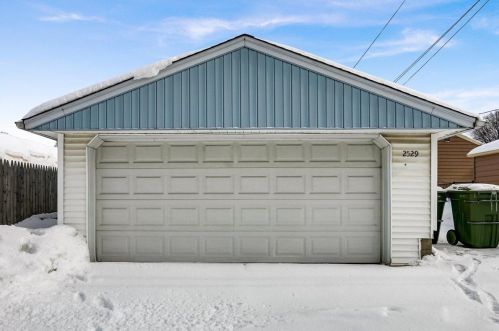 2529 70, Milwaukee WI 53223-2114 exterior