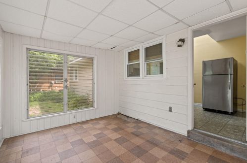 7255 Seneca Ave, Milwaukee WI 53217-3870 exterior