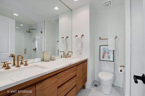 2666 Southport Ave, Chicago IL  60614-1228 exterior