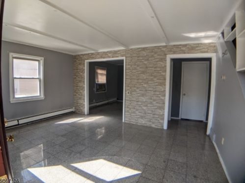 21 Franklin Ave, Montclair NJ  07042-2407 exterior