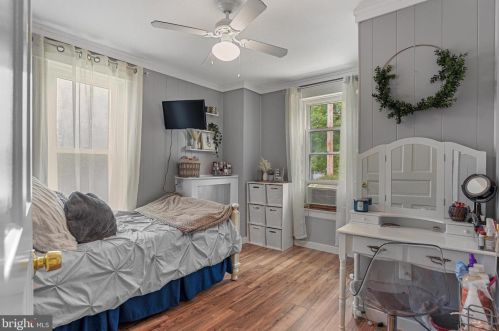 269 High St, Hummelstown PA 17036-1908 exterior