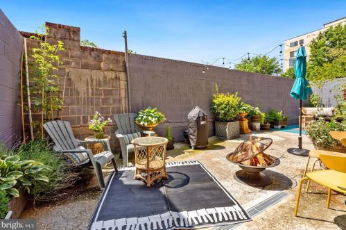 650 Newton Pl, Washington DC  20010-1750 exterior