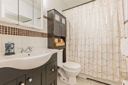 1354 Herrick Ave, Grand Rapids MI 49505-5309 exterior