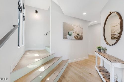 3713 Sunset Ln, Oxnard CA  93035-4133 exterior