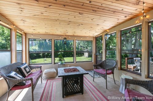 913 Fairfield Ave, Grand Rapids MI 49504-3745 exterior