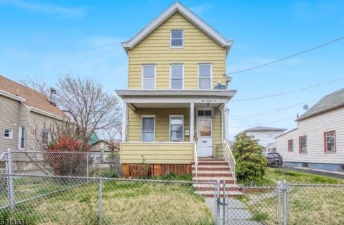 426 Highland Ave, Passaic Park NJ  07055-3223 exterior