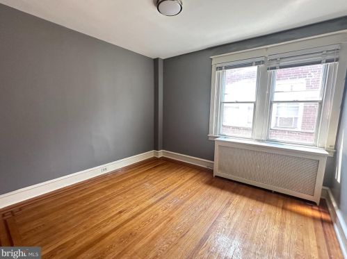 7018 Erdrick St, Philadelphia PA 19135-2601 exterior