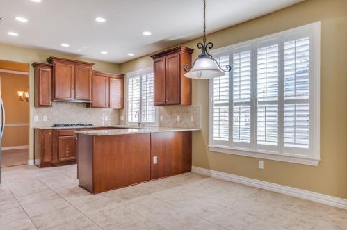 421 Pebble Bch Dr, Frisco TX 75034-2984 exterior