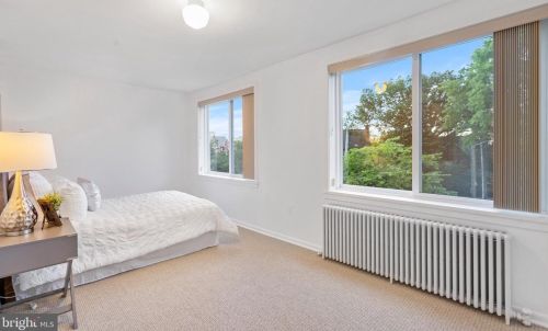 3708 Massachusetts Ave, Washington DC 20016-5812 exterior