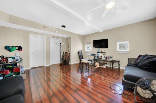 705 93rd St, Chicago, IL 60620-2737