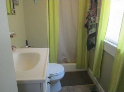 116 St, Ware MA 01082-1030 exterior