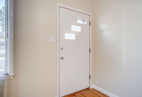 7800 Palmetto Ave, Milwaukee WI  53218-3750 exterior