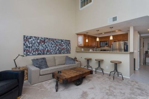 2715 Pine Creek Cir, Fullerton, CA 92835-2935