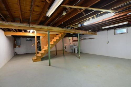 41 4th St, Providence RI 02906-3756 exterior