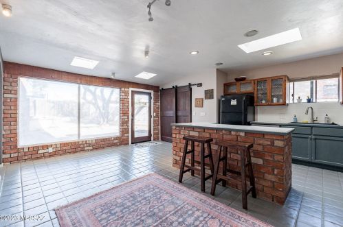 2221 2 St, Tucson AZ 85711-1058 exterior