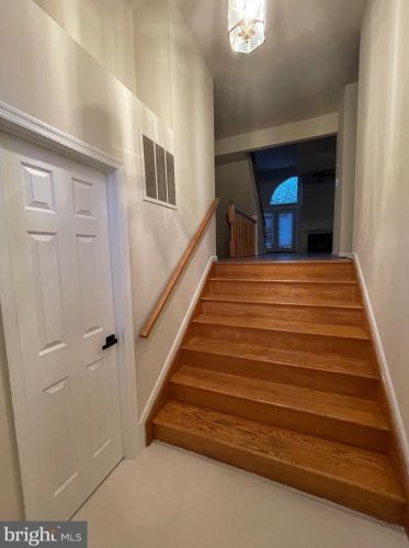 3 Silver Moon Dr, Silver Spring MD  20904-1258 exterior