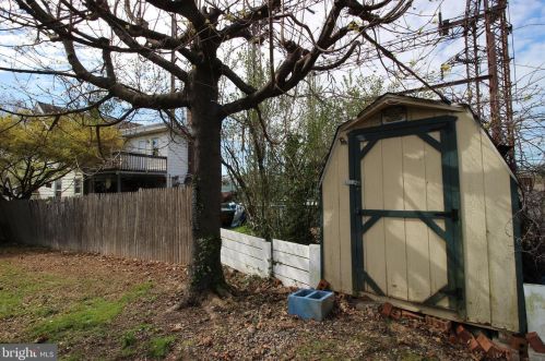 80 Ridgeway Ave, Manor PA 19036-1924 exterior