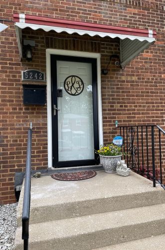 5242 Avers Ave, Chicago, IL 60632-3705