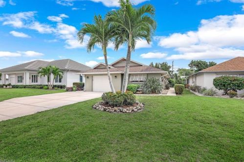 628 104th Ave, Naples, FL 34108-3227