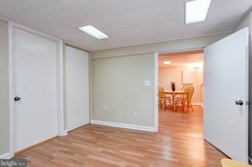 102 Mannakee St, Rockville MD 20850-1914 exterior