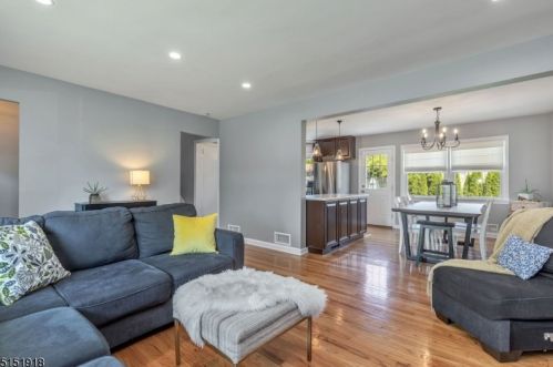 2 Lenhome Dr, Cranford NJ 07016-2954 exterior