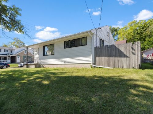 1424 12 St, Manitowoc WI 54220-5728 exterior