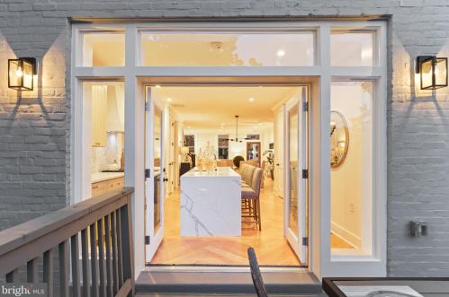 30 Adams St, Washington DC  20001-1026 exterior